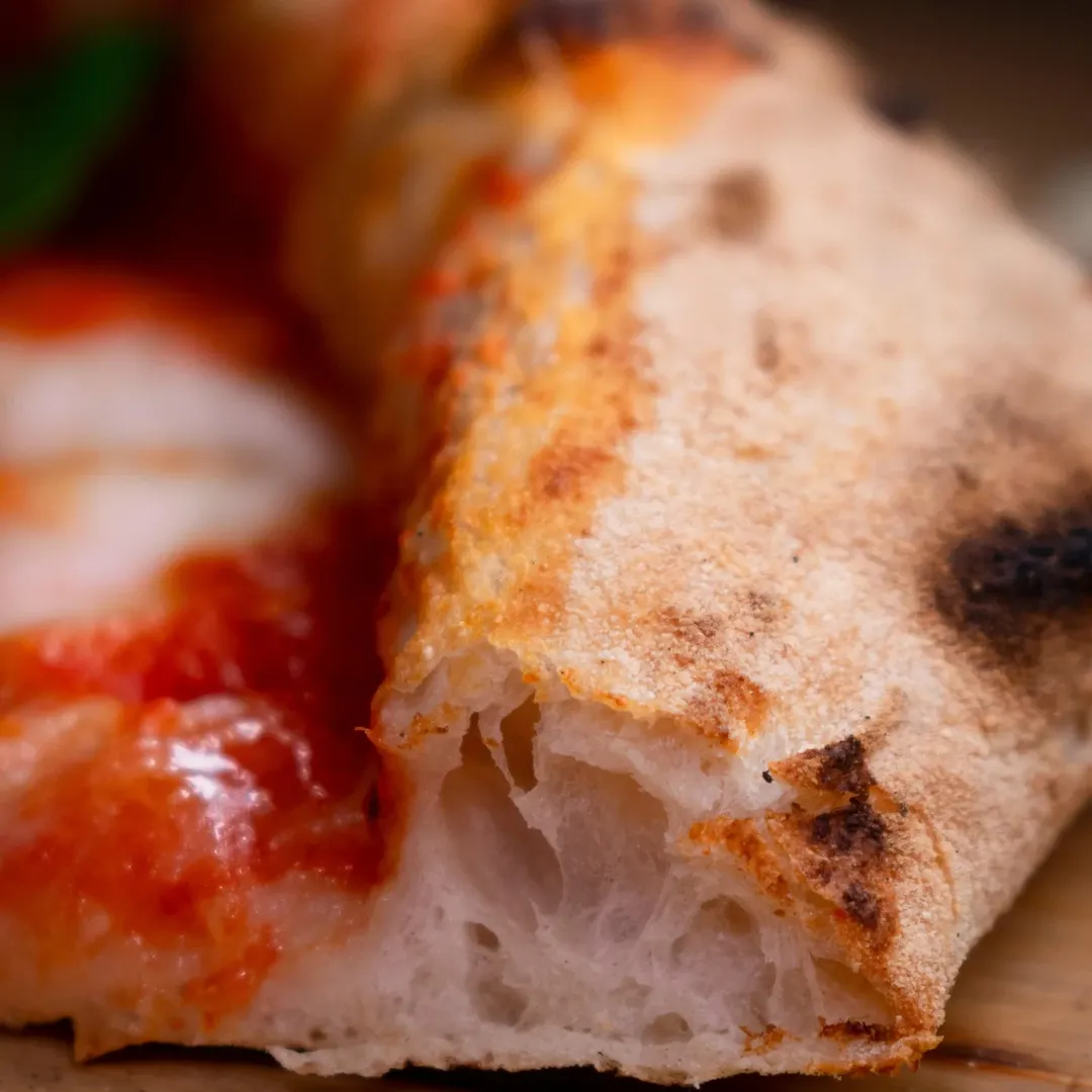 Il pizzaiolo di Tinfarini in pizzeria